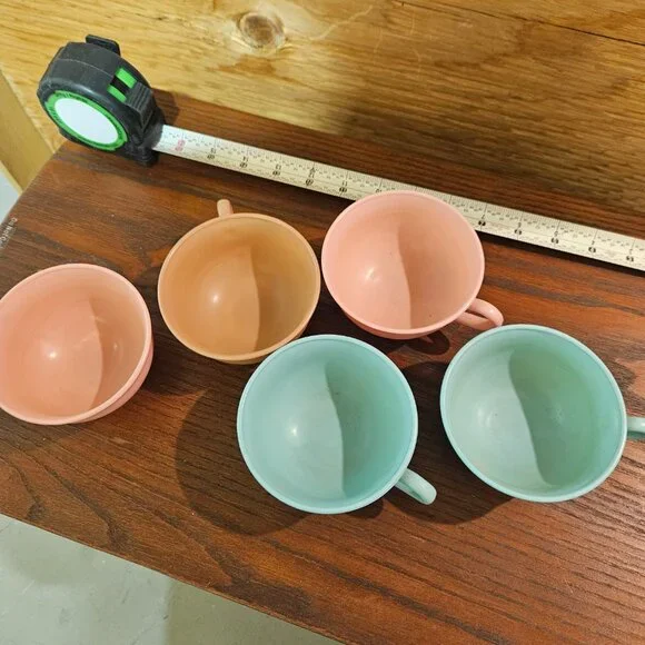Porcelain Tea Cups - Picture 10 of 11